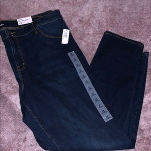 Mid-Rise Dark-Wash Power Slim Straight Jeans